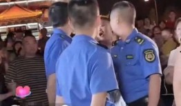 男子爆料小吃城被抓视频,引发网友热议